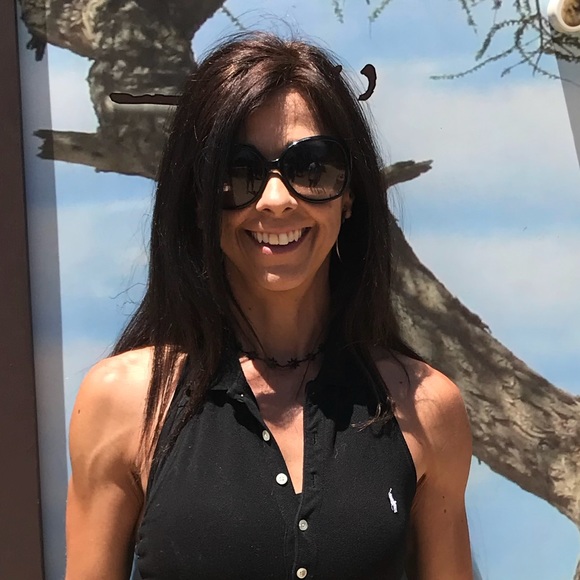 Meet your Posher, Lucy - Picture 1 of 1